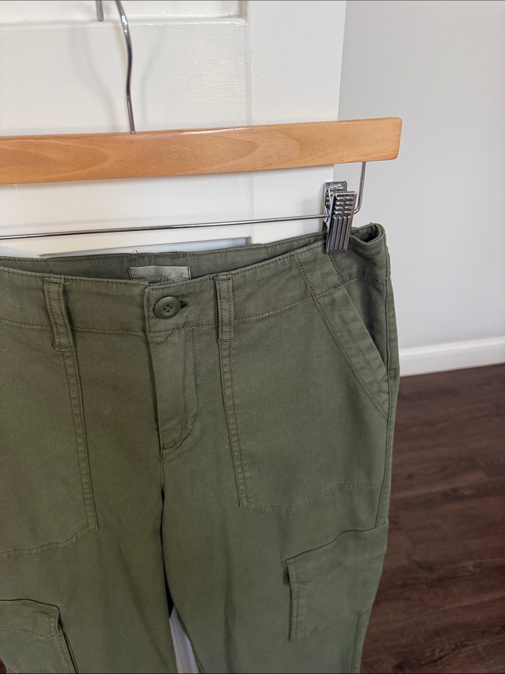 Universal Thread Olive Green High-Waist Wide Leg Cargo Pants NWOT 4 - Picture 4 of 7